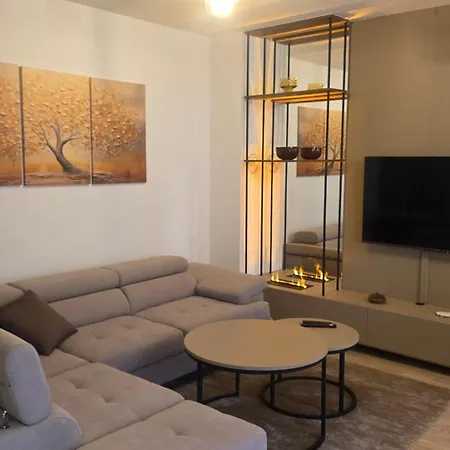Apartament Cardak Apartment, With Garden, Free Private Parking *